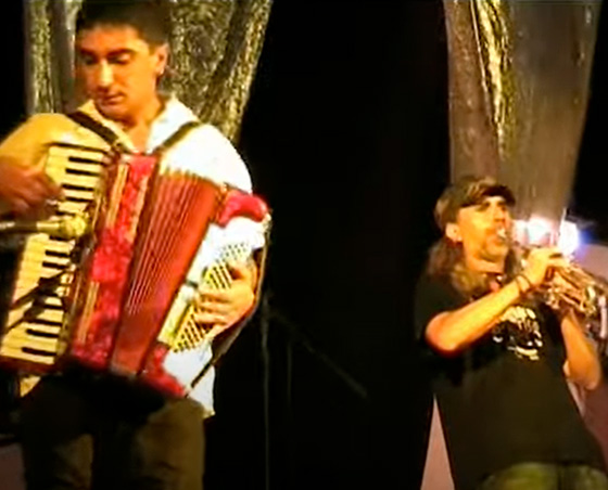 Kalamu in 16:9
